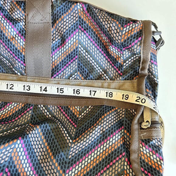 LeSportsac Boston Bag Weekender Bag - Picture 9 of 11